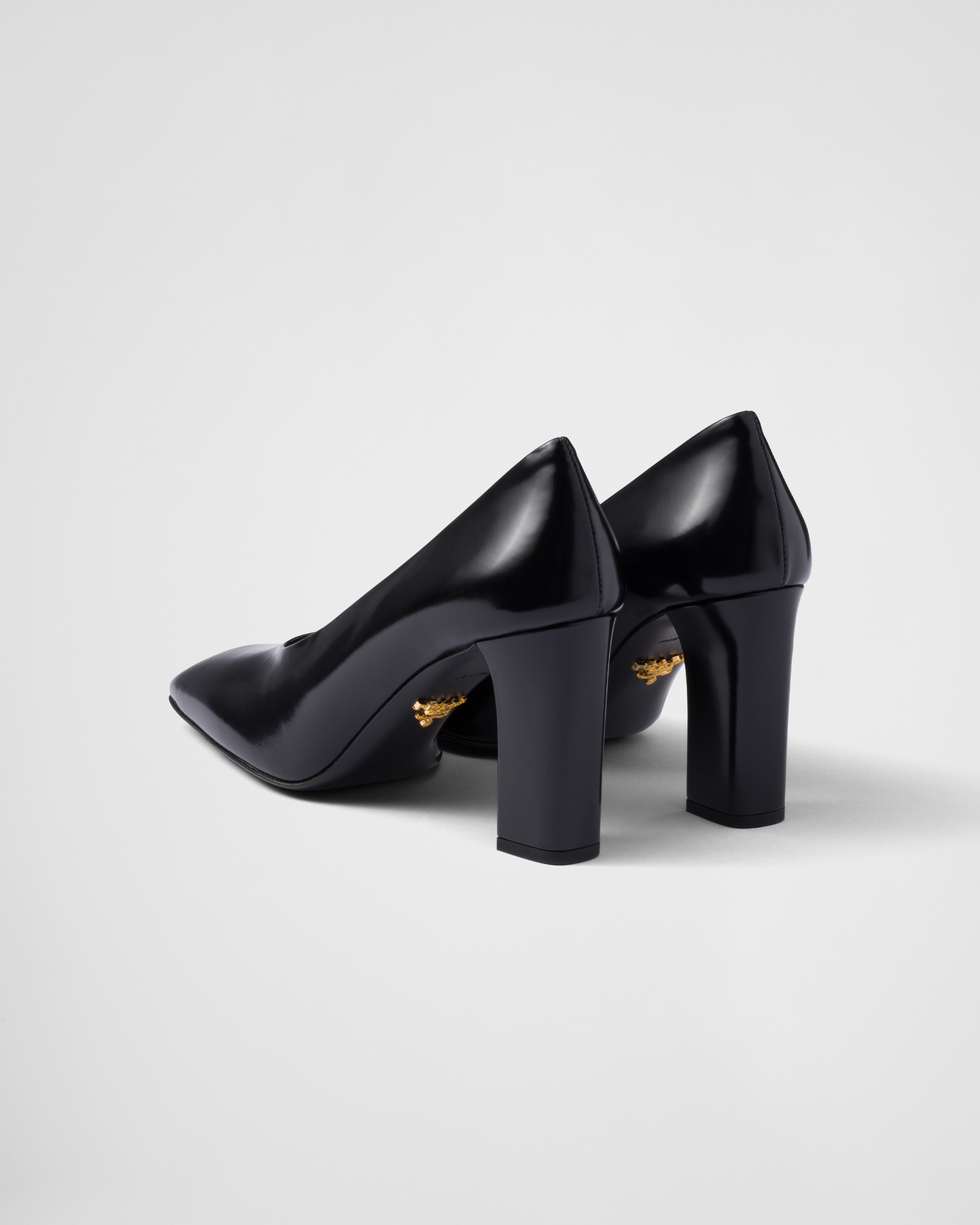 Brushed leather pumps - 4