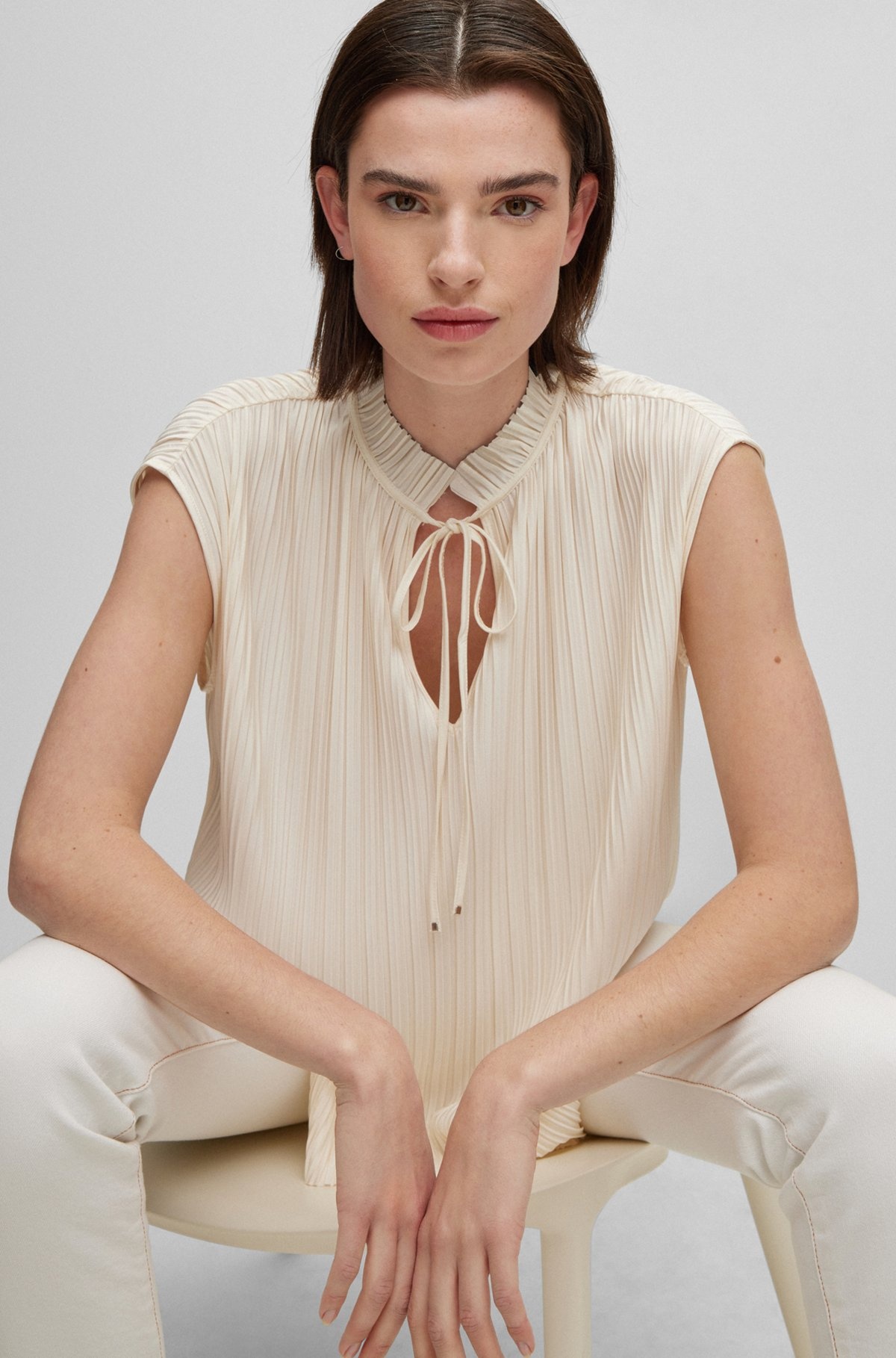 PLISSÉ JERSEY TOP WITH TIE NECKLINE - 5