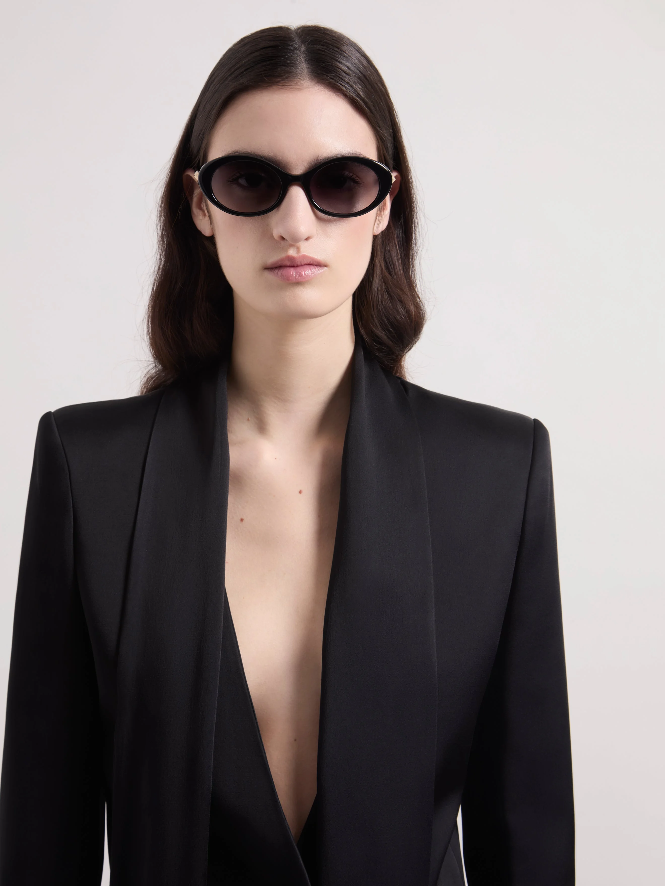 Black Vintage Oval Sunglasses - 1
