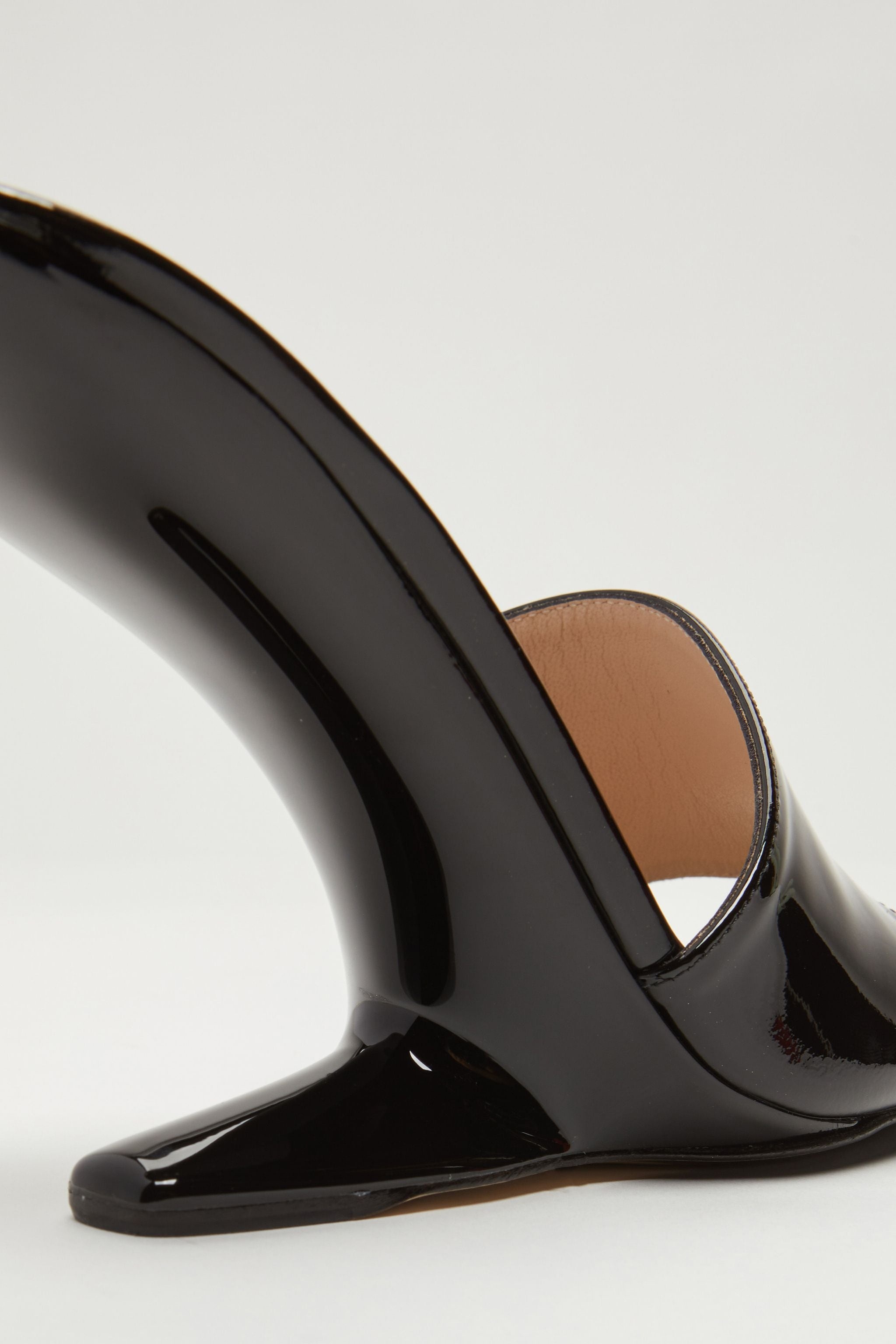 PATENT-LEATHER MULES - 5