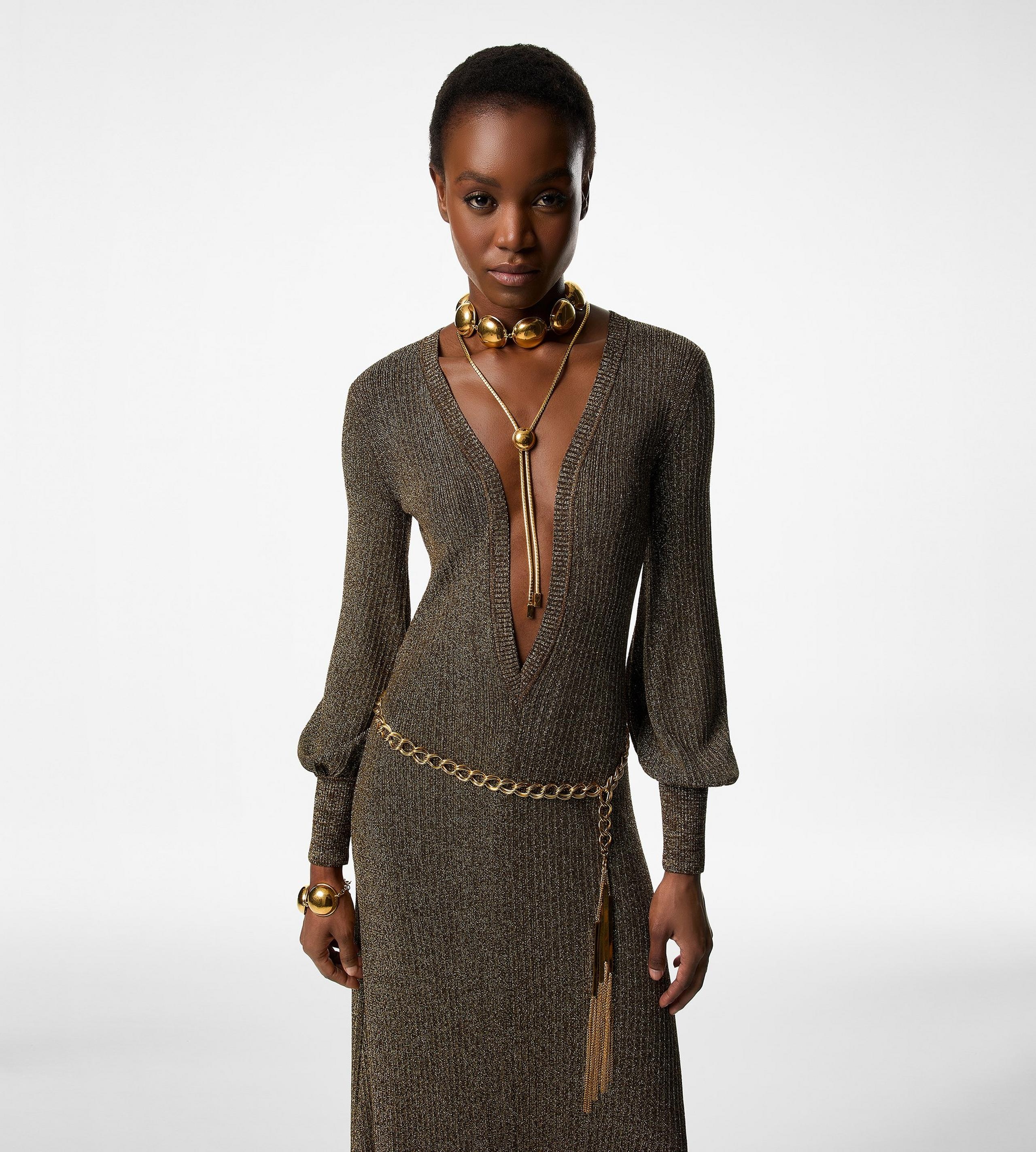 LONG V-NECK DRESS WITH OPEN BACK - 2