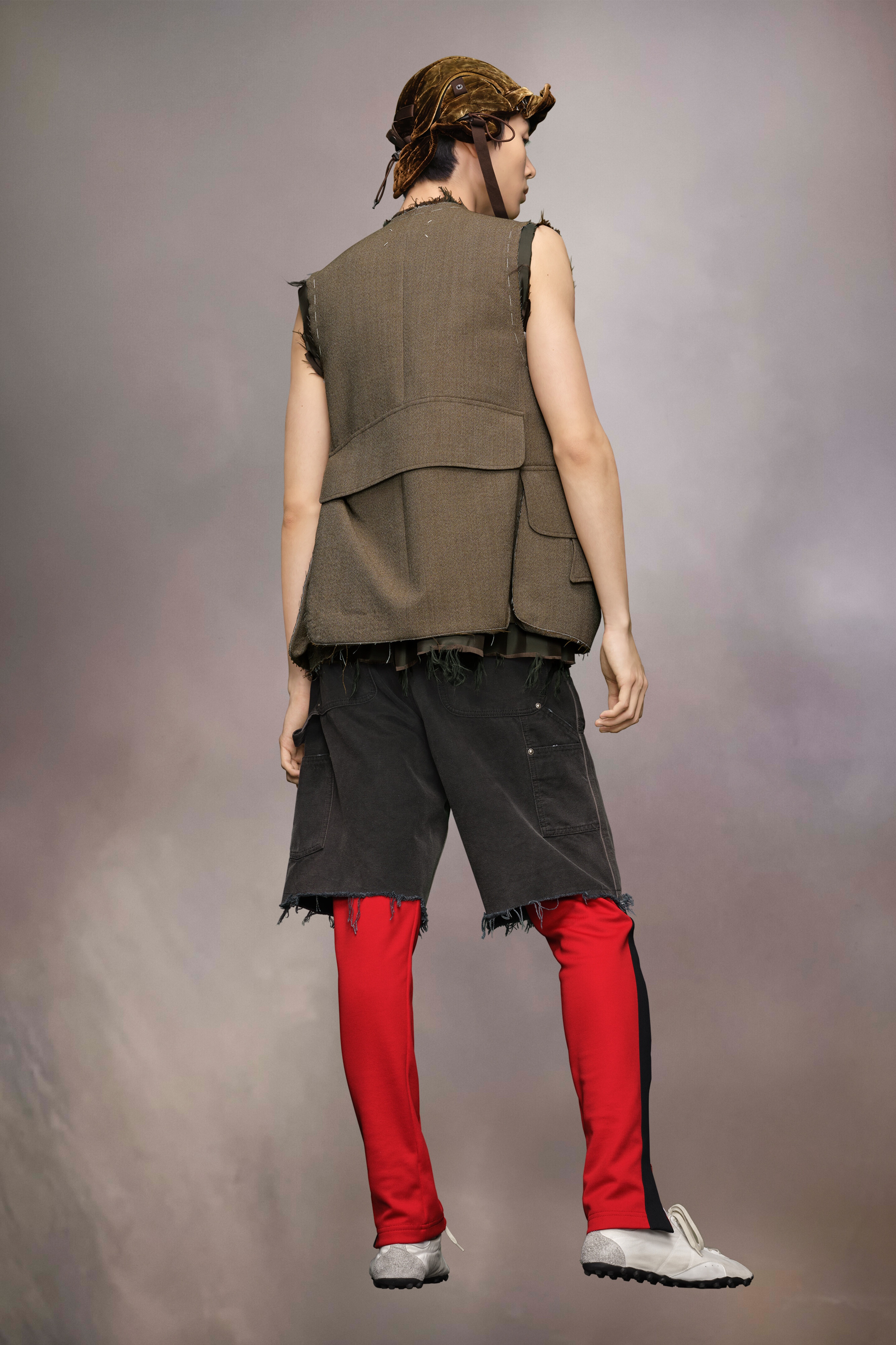 Sleeveless wool jacket - 5