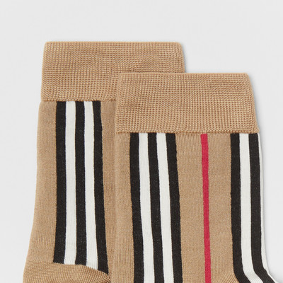 Burberry Icon Stripe Intarsia Cotton Blend Ankle Socks outlook