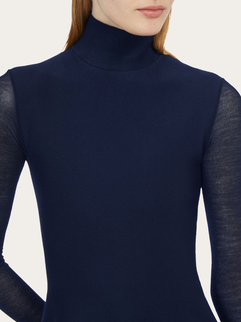 Long sleeved turtleneck 4
