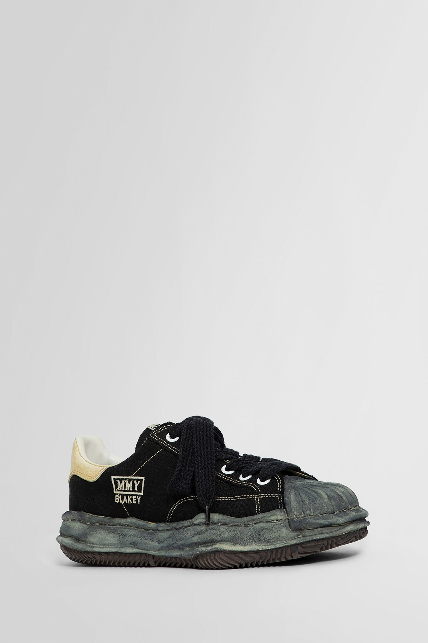 MAISON MIHARA YASUHIRO UNISEX BLACK SNEAKERS - 2