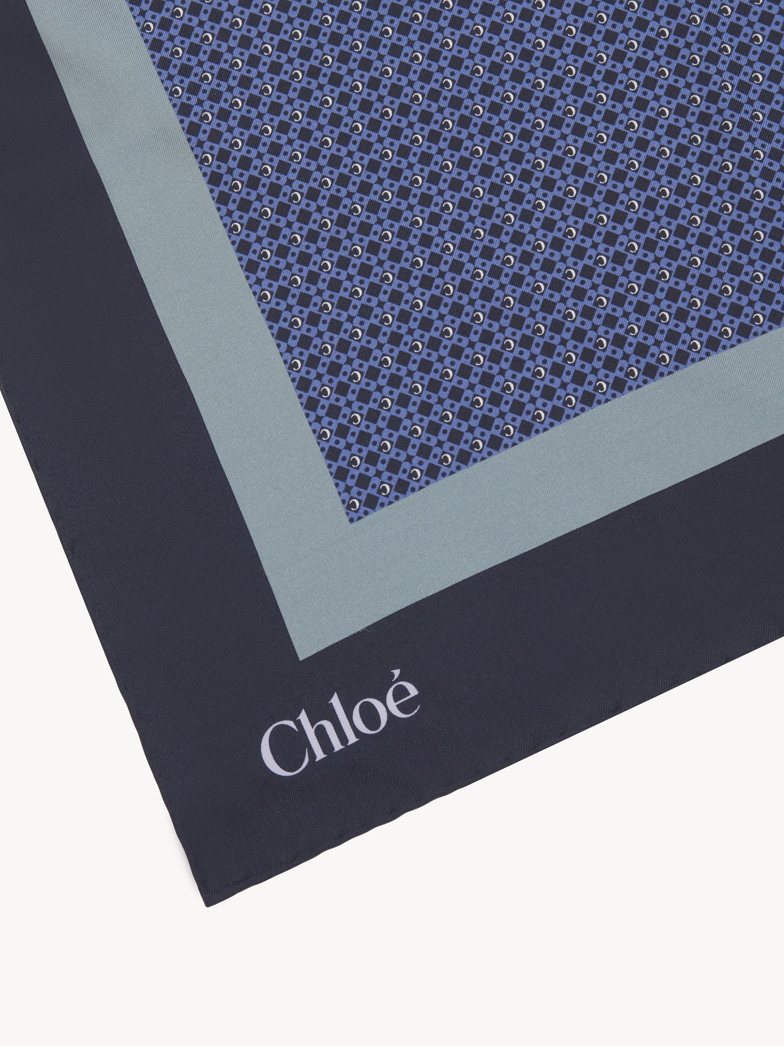 THE CHLOÉ MINI TIE-PRINT SCARF IN SILK - 3