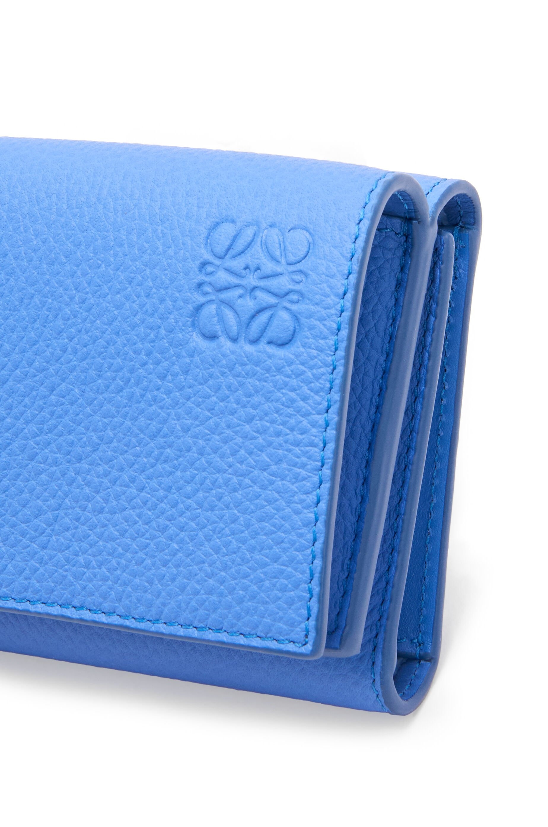 Trifold wallet in soft grained calfskin - 6