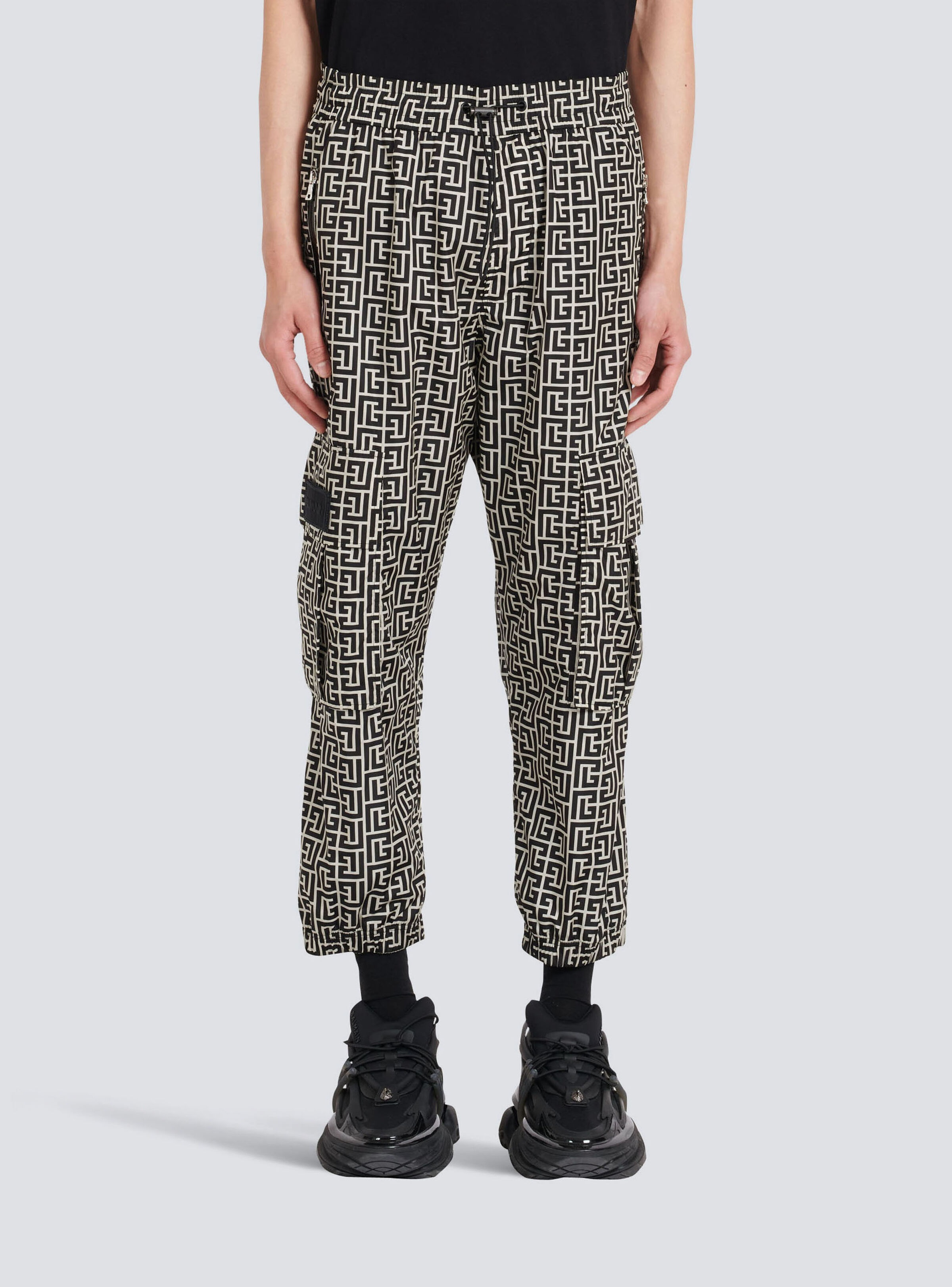 Cargo pants with Balmain monogram - 6