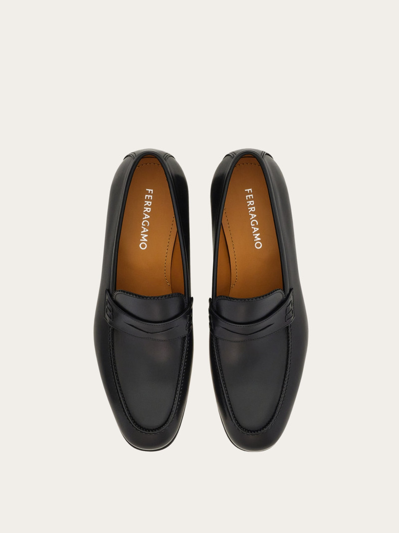 FERRAGAMO Penny loafer outlook