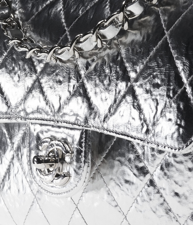 Small Classic Handbag 4