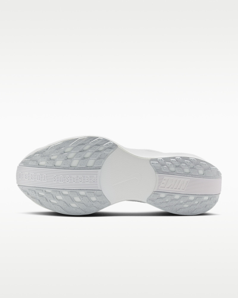 Nike Nike Pegasus Plus Men's Road Running Shoes outlook