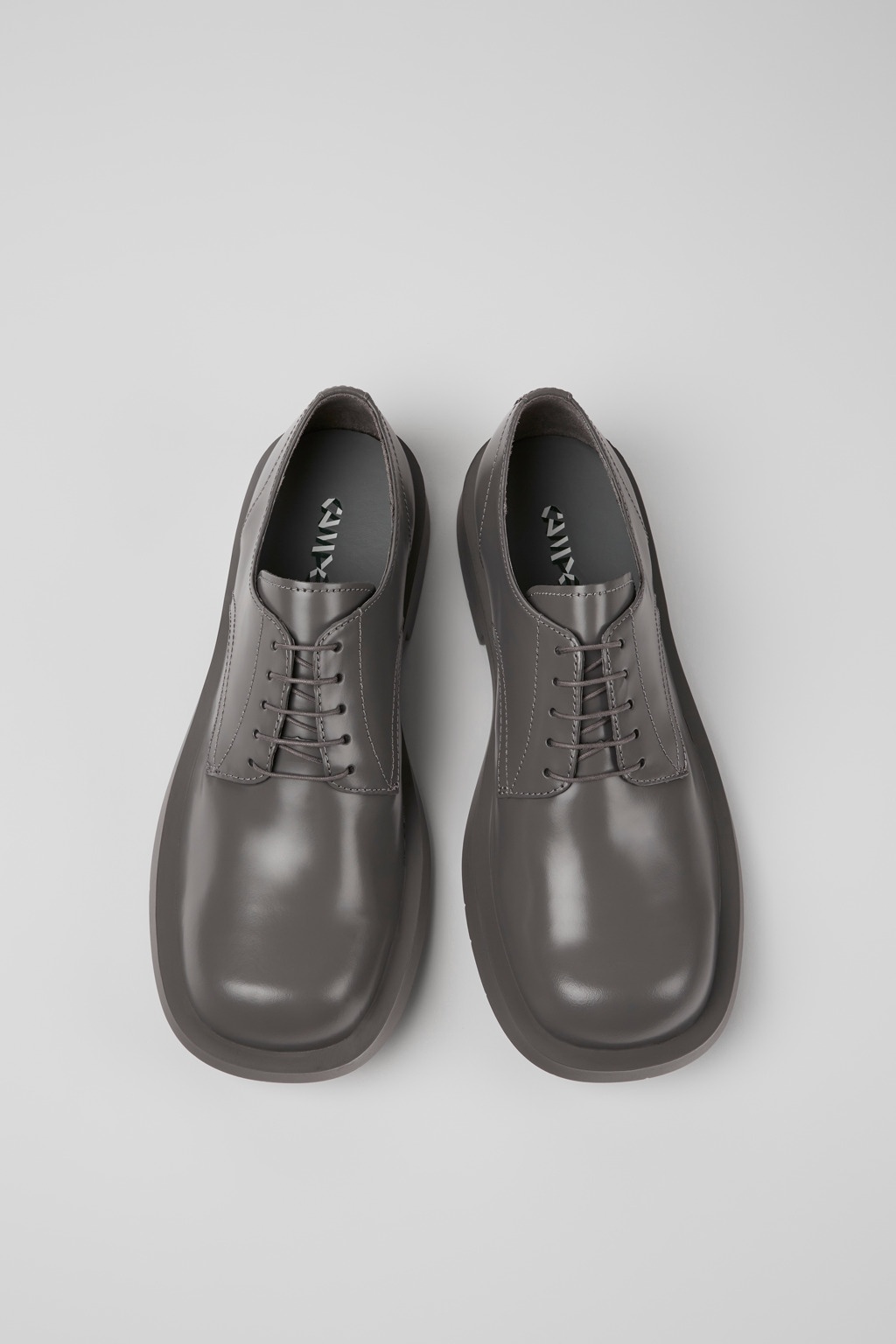 Gray leather shoes - 4