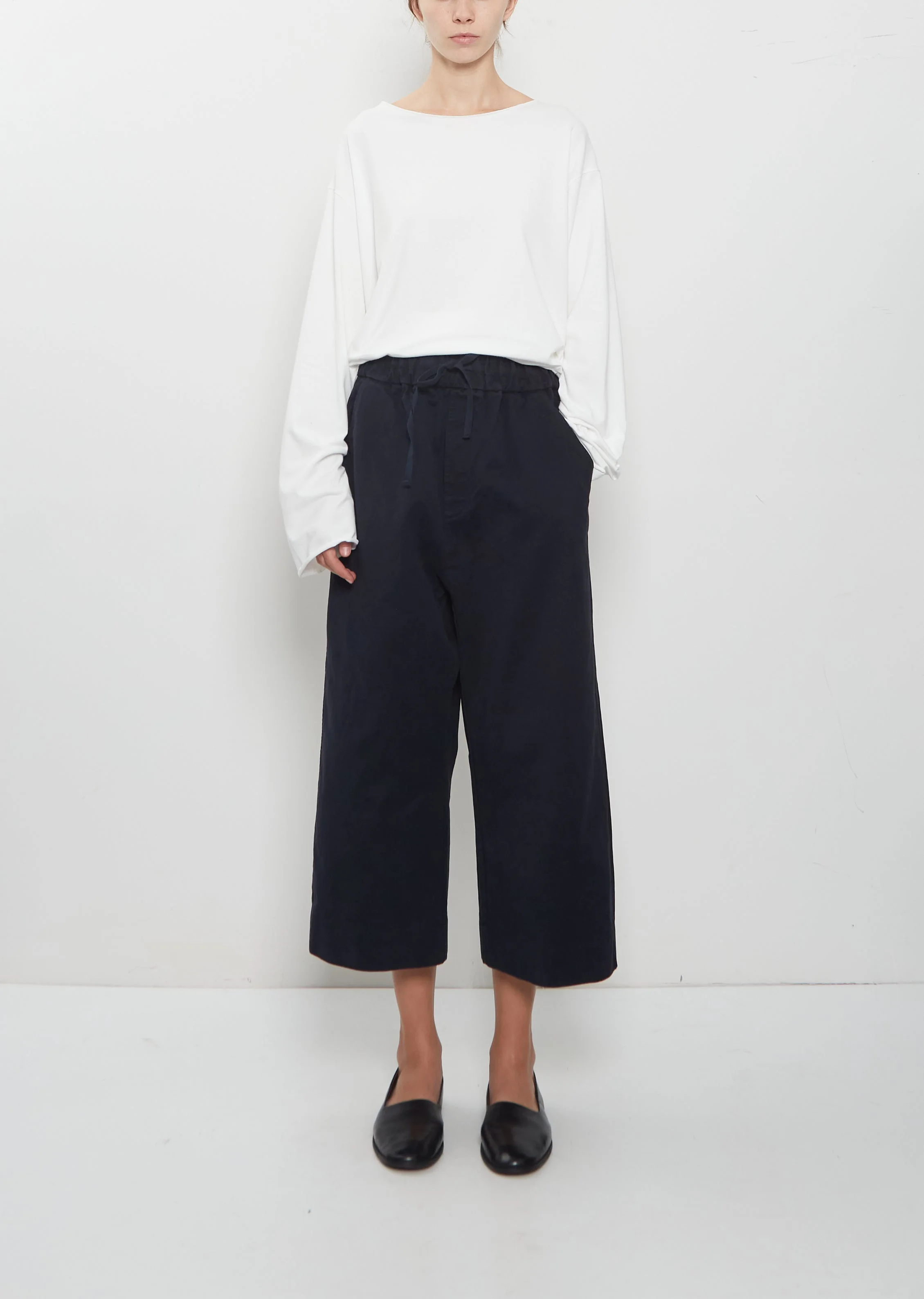 Compact Cotton Wide & Short Trousers — Navy - 1