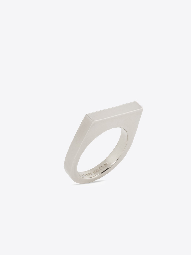 THIN SIGNET RING 1