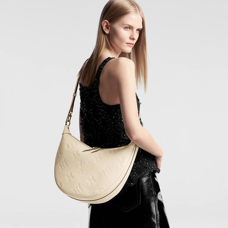 Louis Vuitton Loop Hobo outlook
