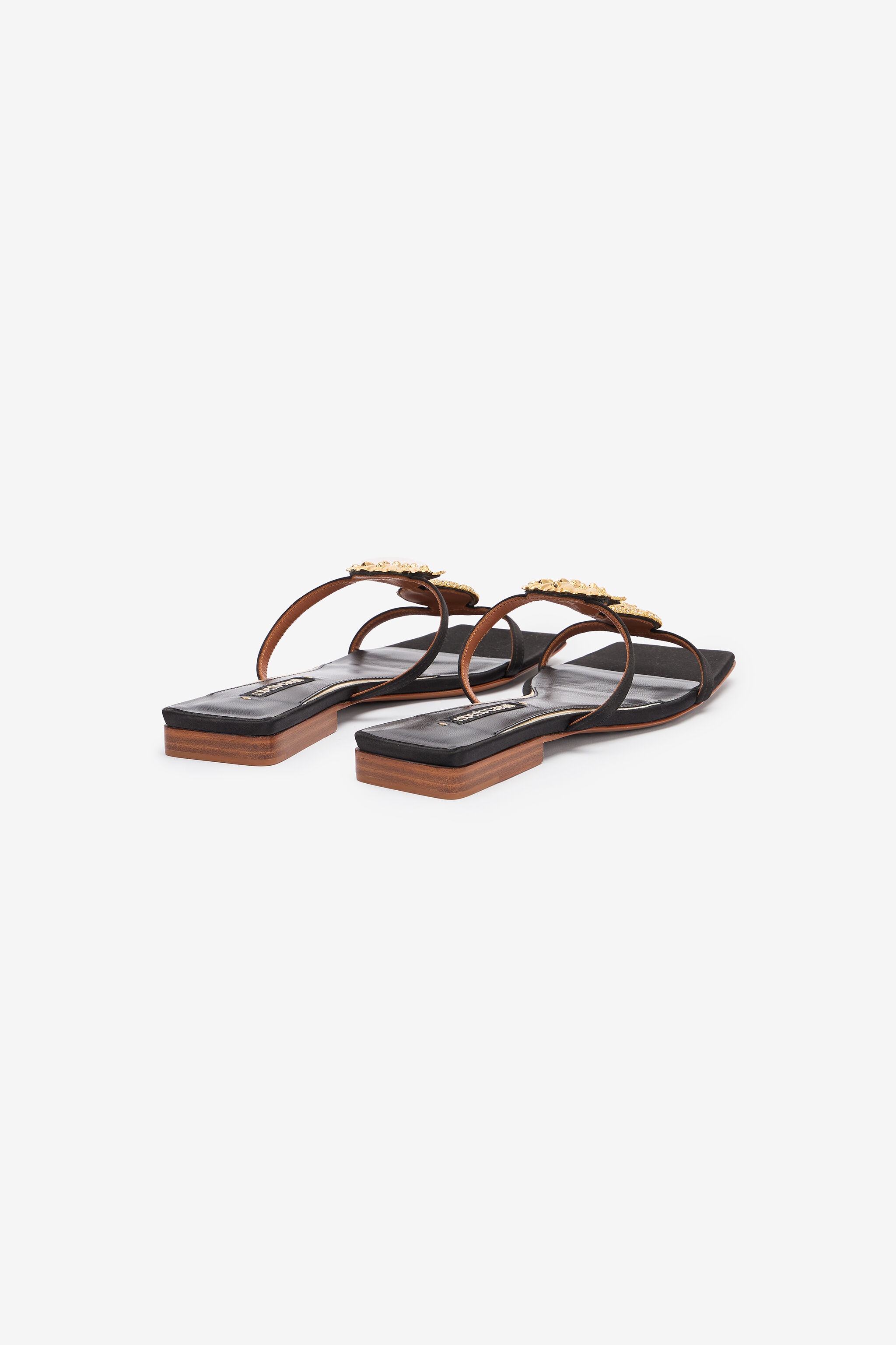 Flat Sandals With Golden Shells - 3