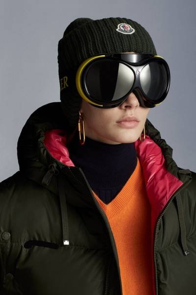 Moncler Vaporice outlook