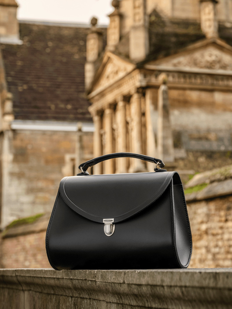 Cambridge Satchel The Poppy - Black outlook