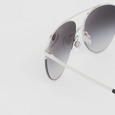 Burberry Top Bar Detail Pilot Sunglasses outlook