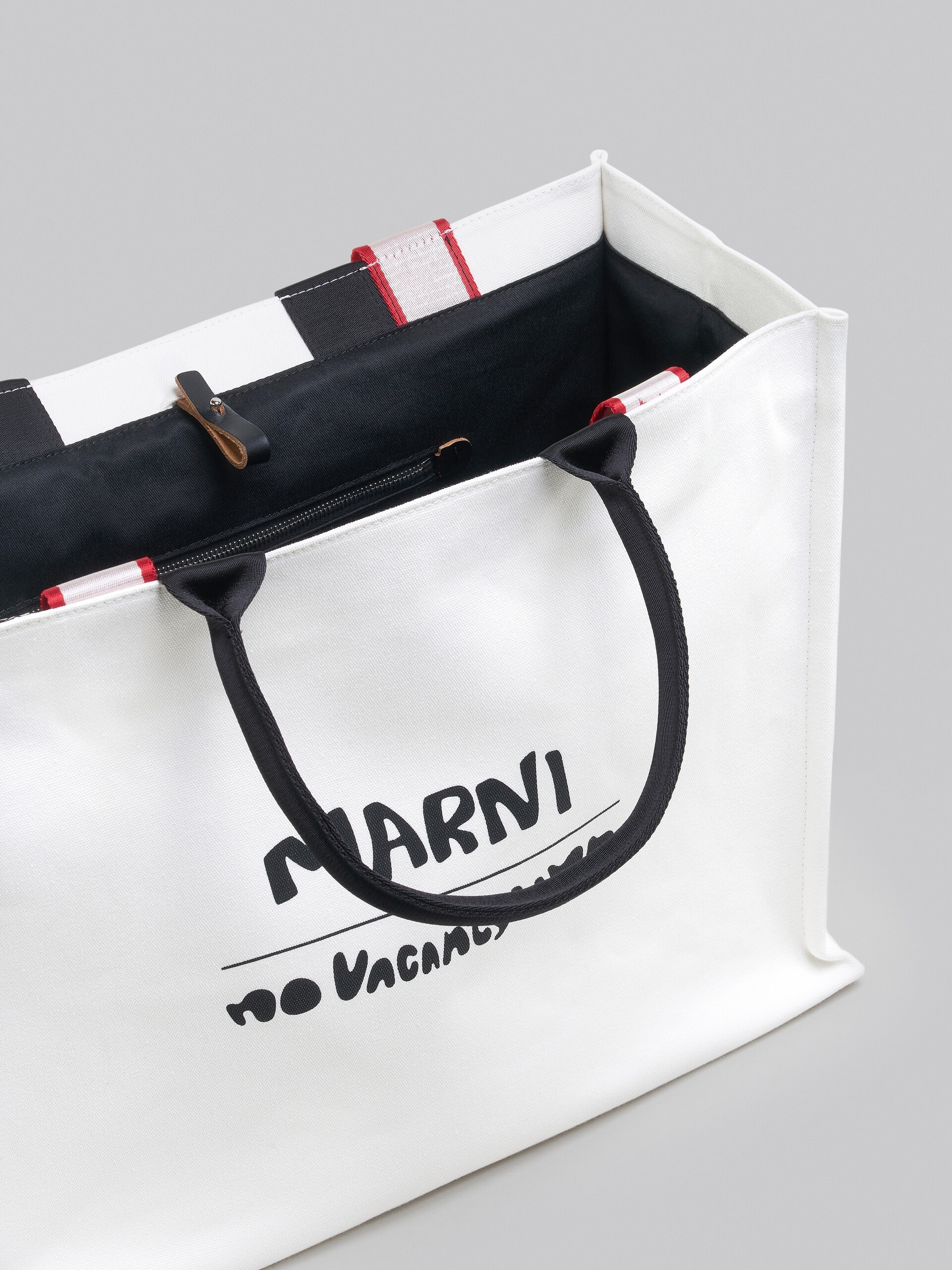 MARNI X NO VACANCY INN - BEY TOTE BAG IN WHITE CANVAS - 4