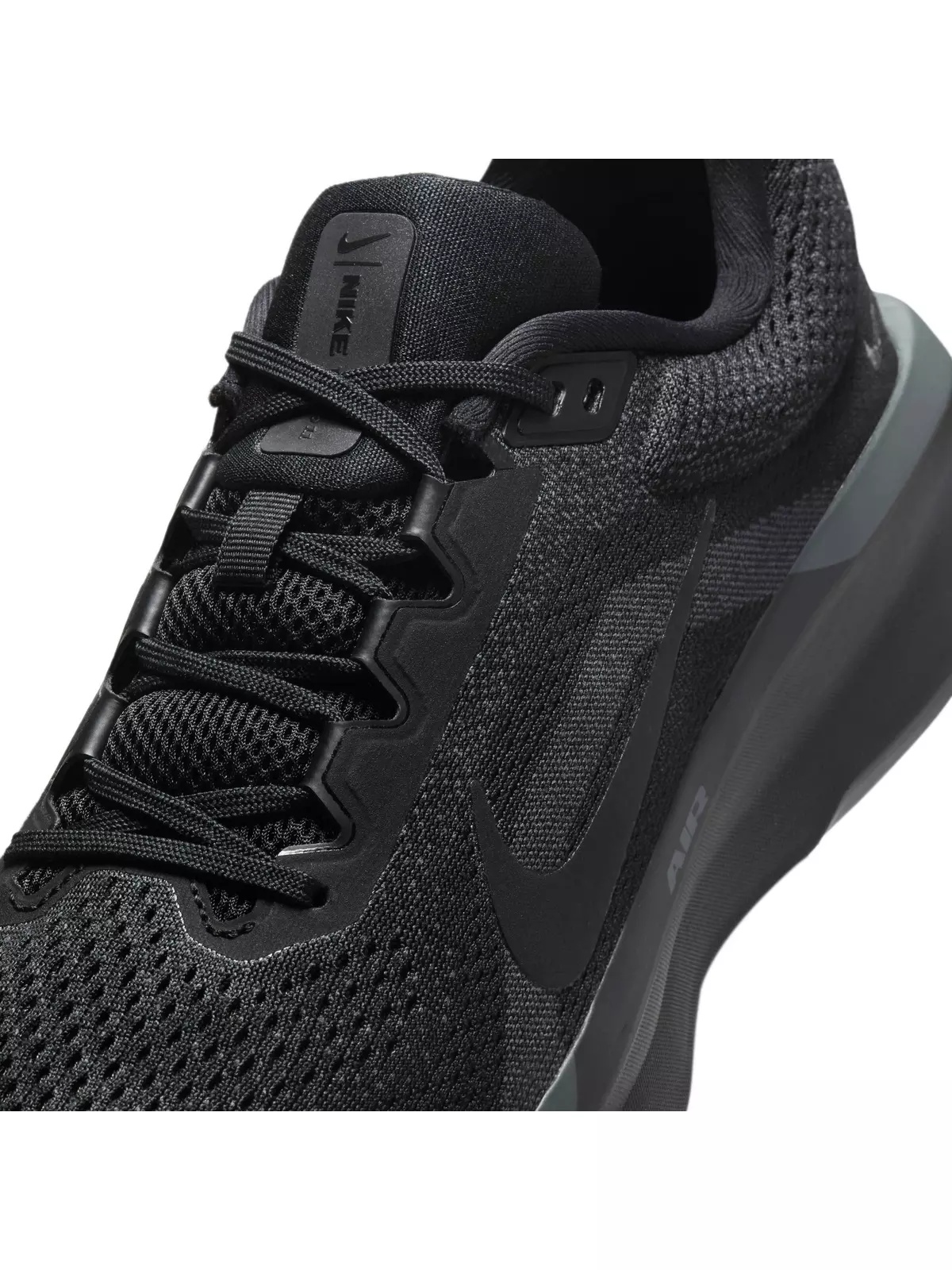 Winflo 11 "Black/Anthracite" Men's Running Shoe - 7