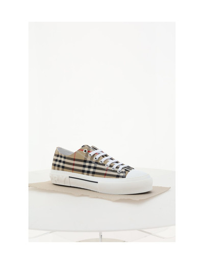 Burberry SNEAKERS outlook