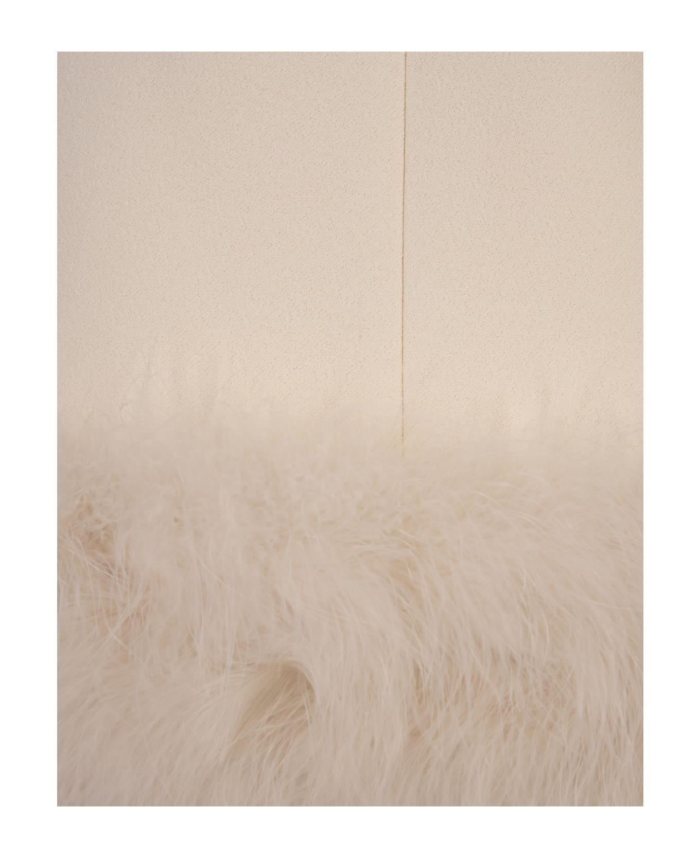 White Sable Crepe Dress With Marabou Feathers - 3