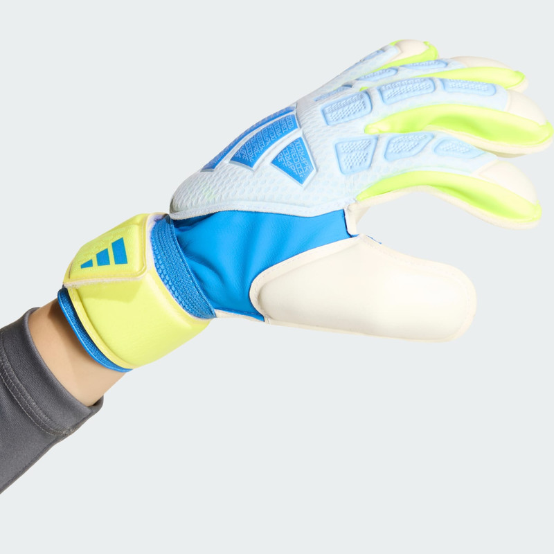 PREDATOR GOALKEEPER GLOVE MATCH FINGERSAVE JUNIOR 4