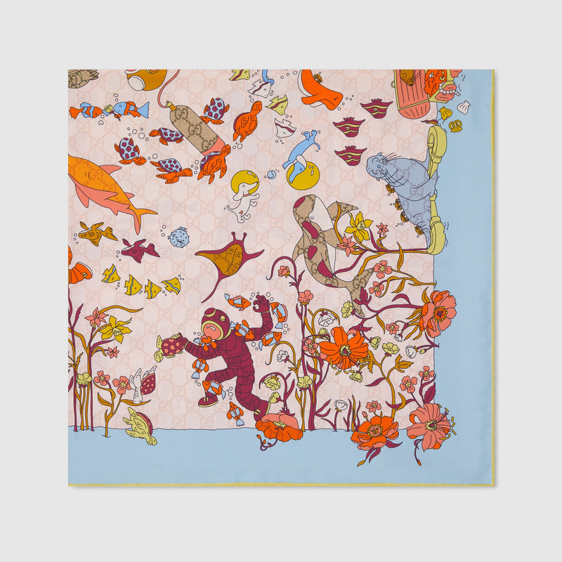 GUCCI Printed silk carré outlook