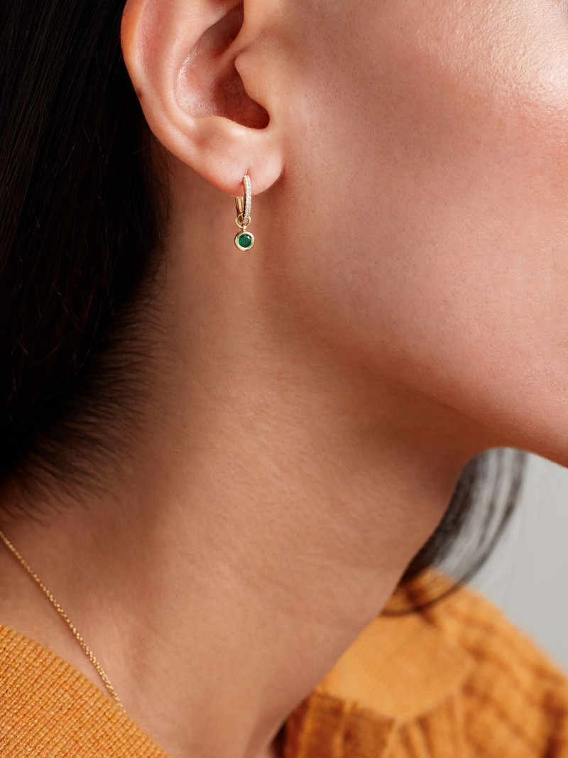 STONE AND STRAND Orchid 10-karat gold, emerald and diamond single hoop earring Green outlook