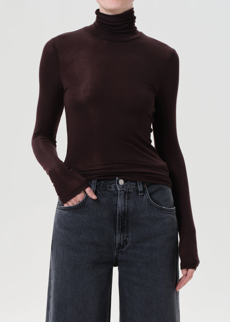AGOLDE PASCALE TURTLENECK IN ROOT outlook