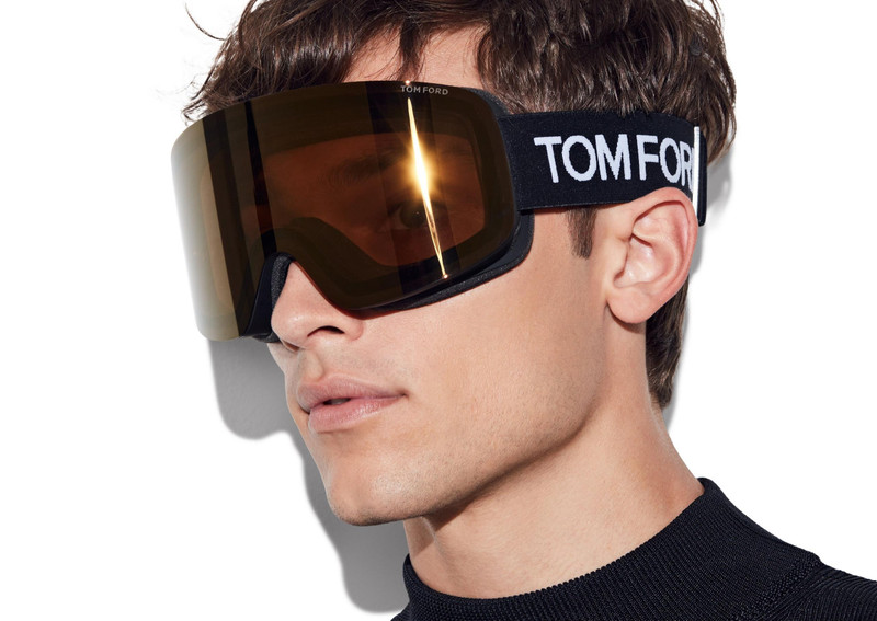 SKI GOGGLES 12
