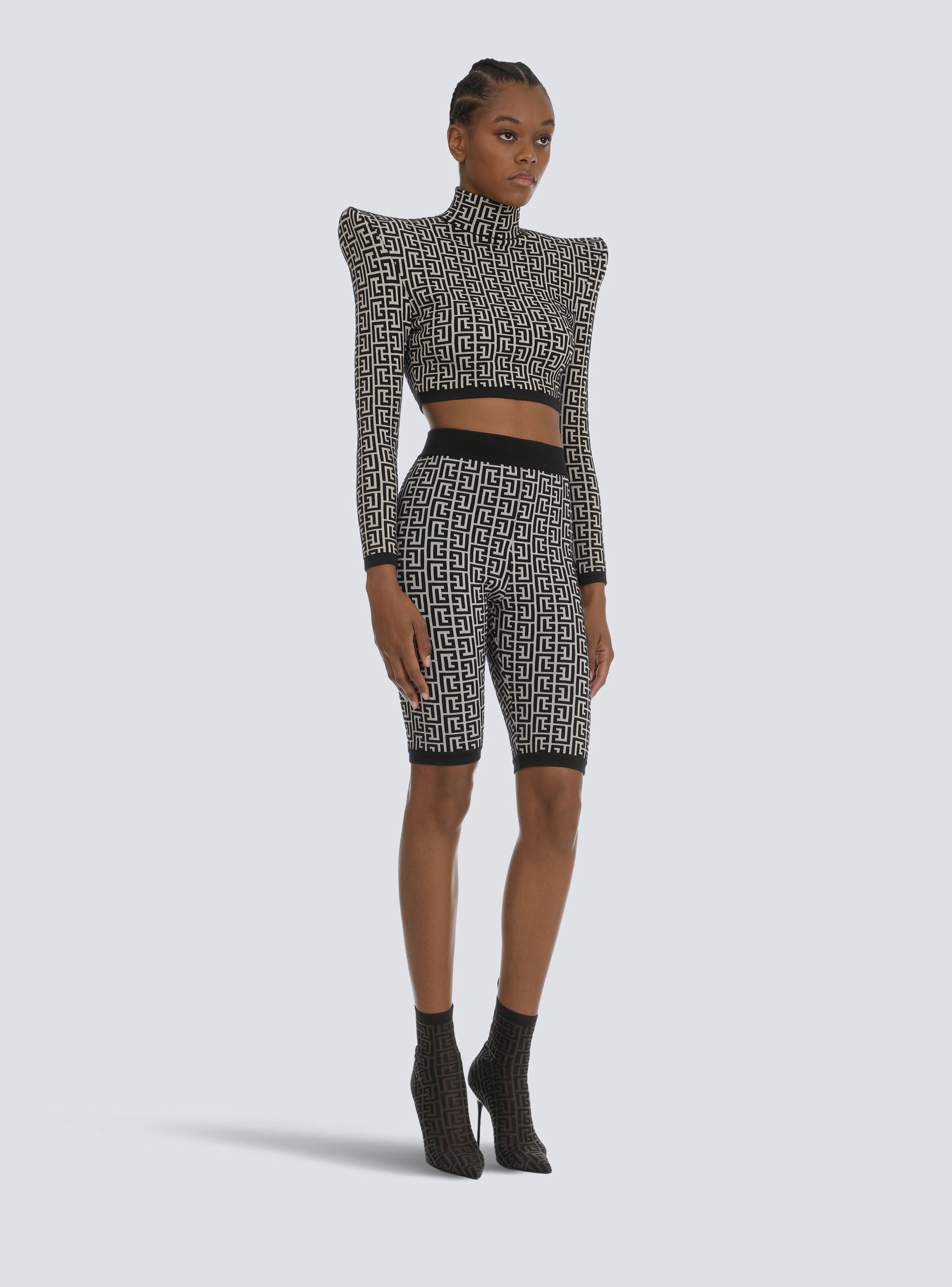 Bicolor jacquard knit shorts with Balmain monogram - 5