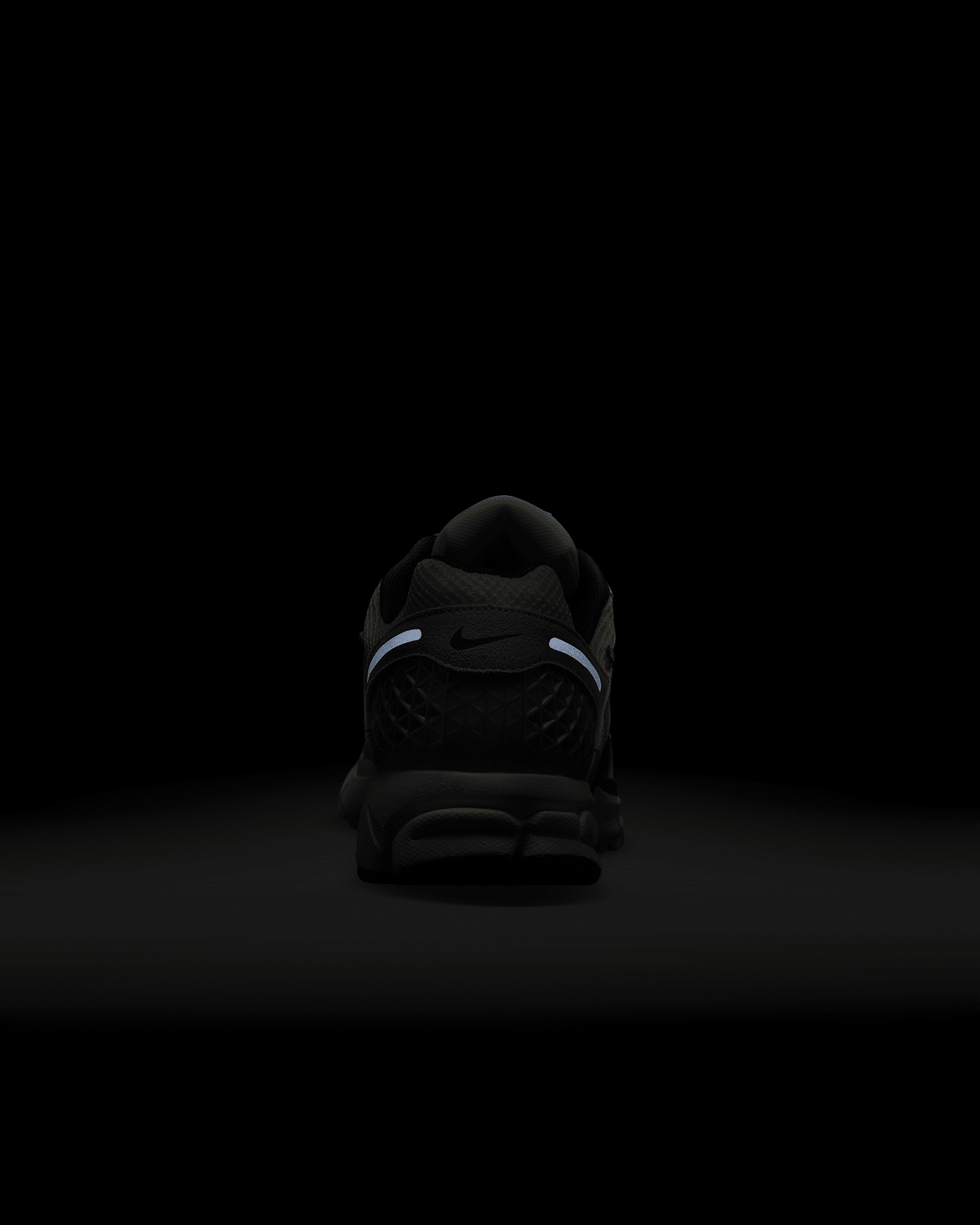 Nike Men's Zoom Vomero 5 Shoes - 10