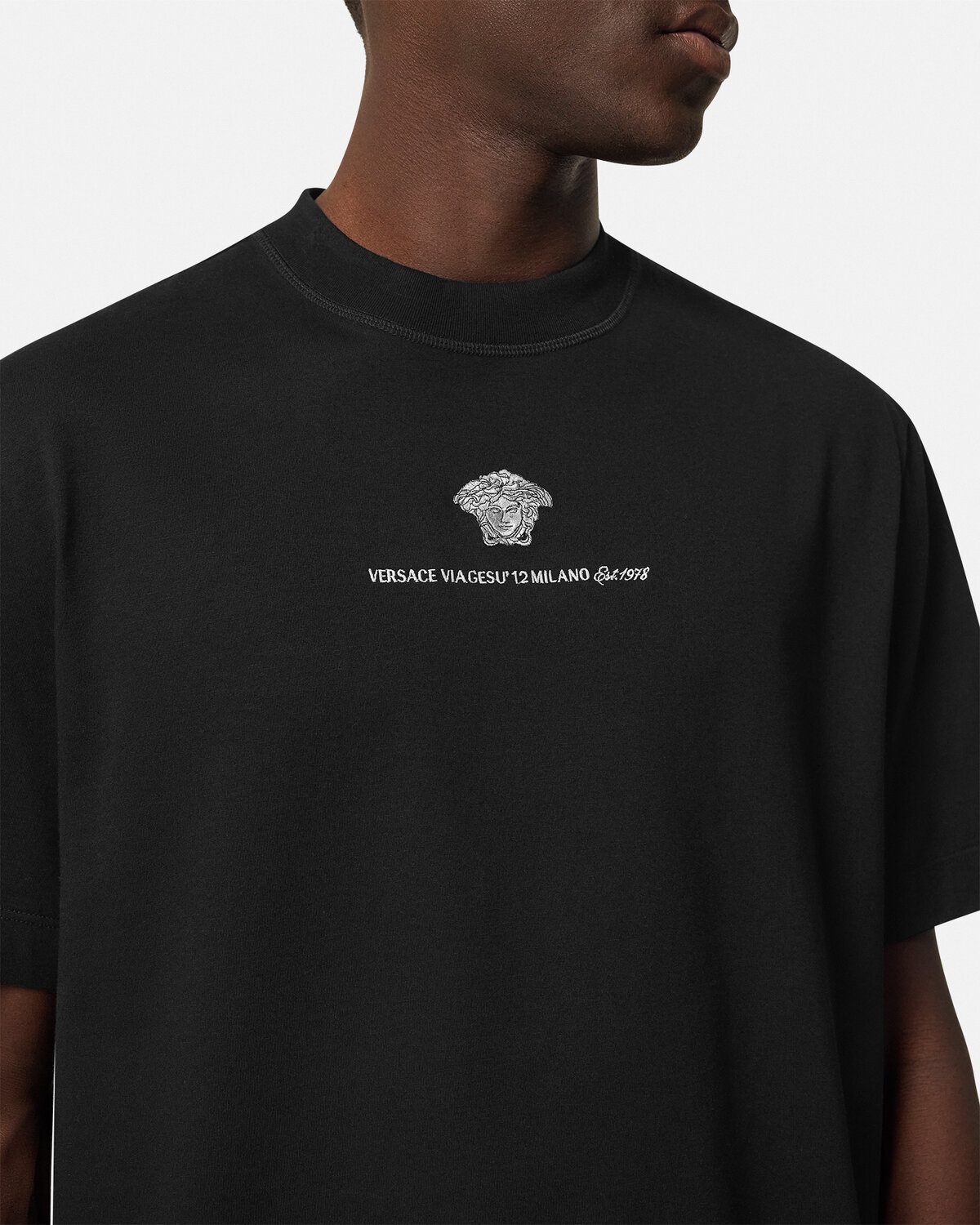 Embroidered Medusa Milano T-Shirt - 3