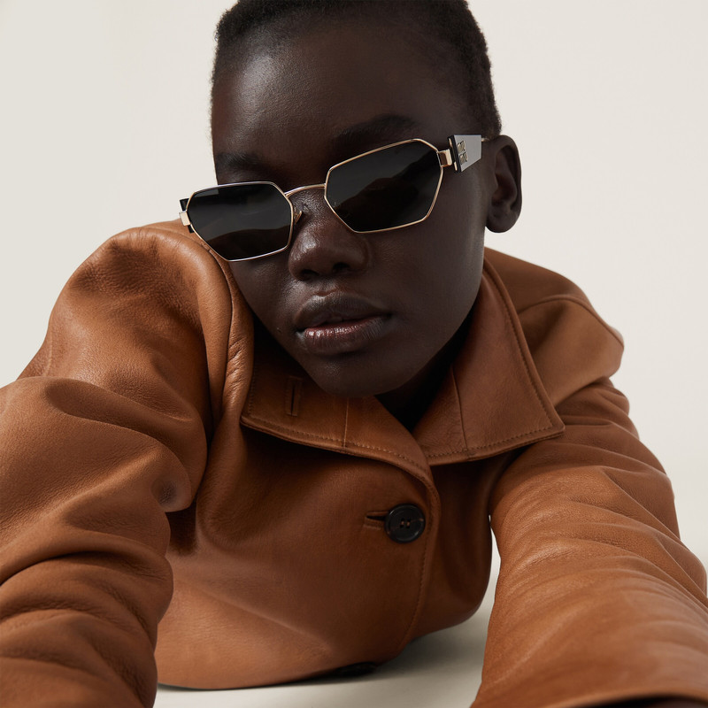 Miu Miu Logo sunglasses 5
