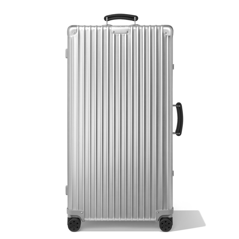 Classic Twelve Bottle Case 1