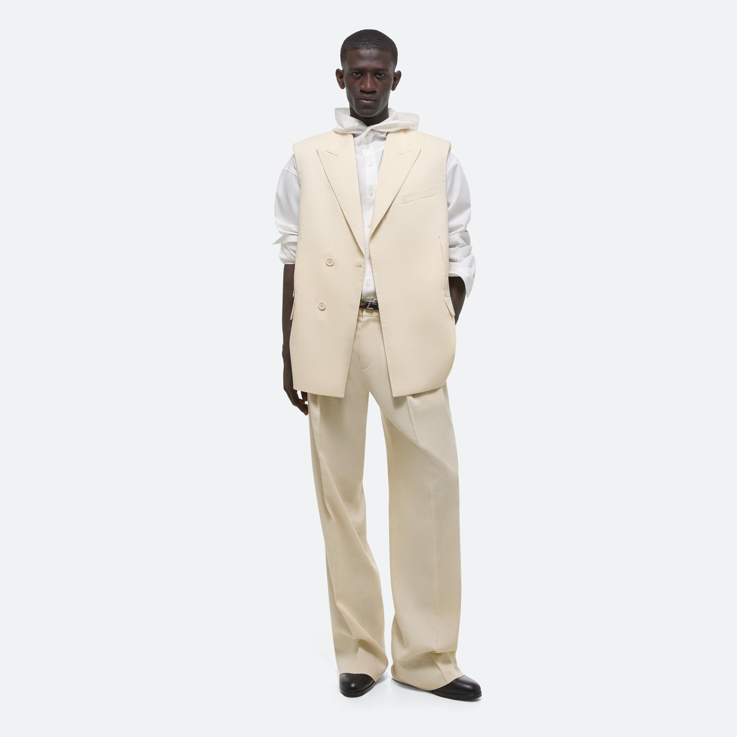 SLEEVELESS CAR BLAZER - 2