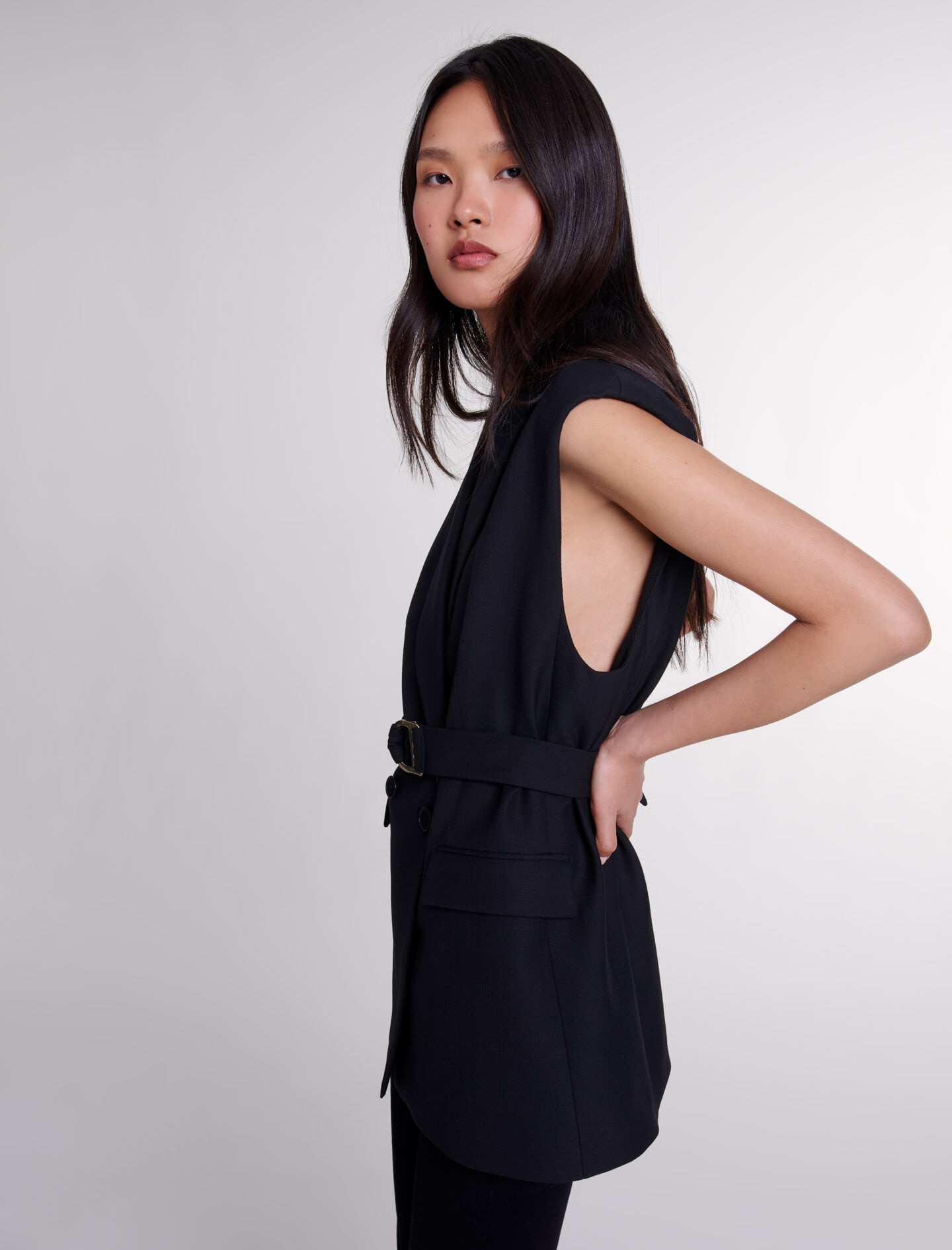 Sleeveless suit jacket - 7