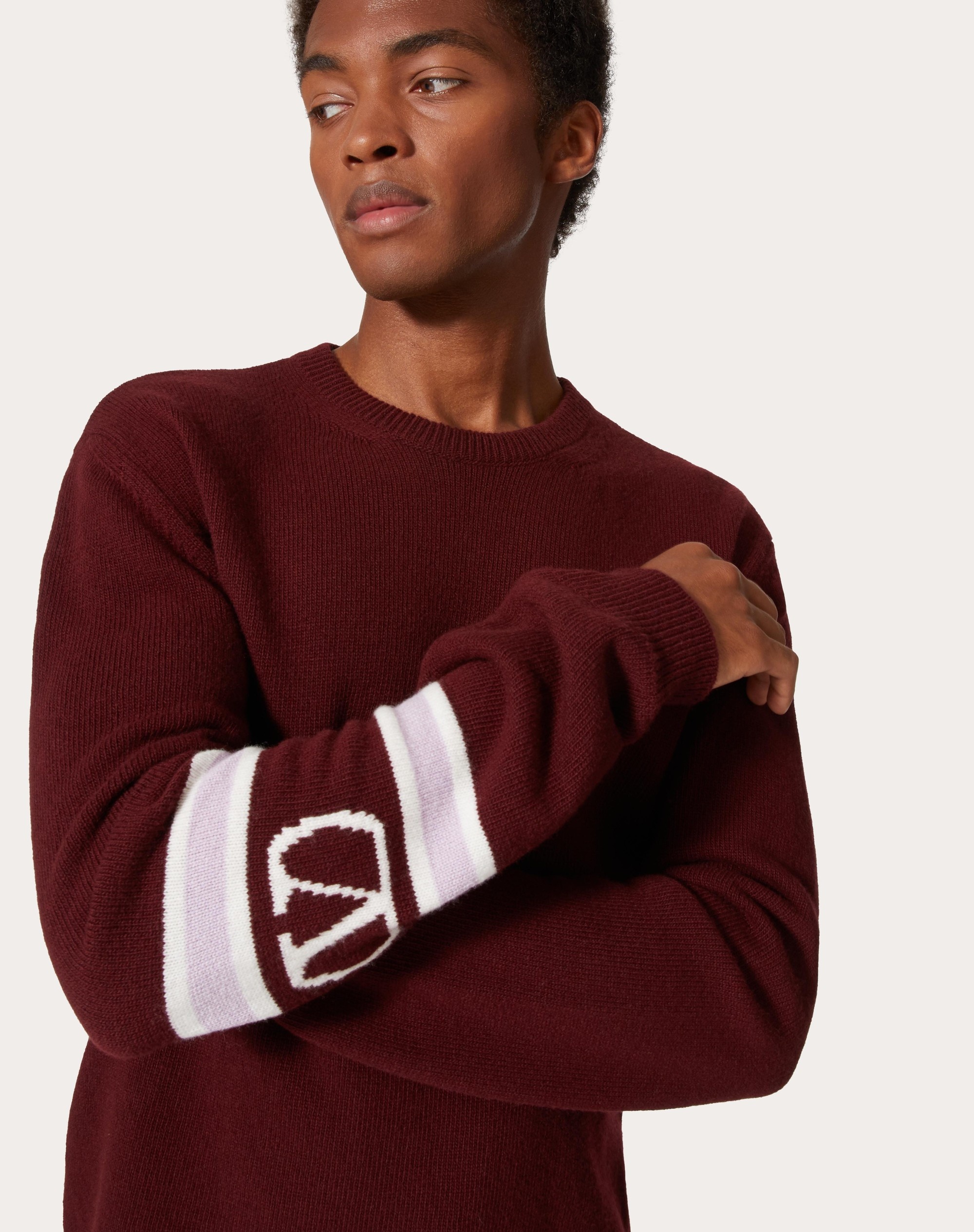 WOOL AND CASHMERE CREWNECK SWEATER WITH VLOGO SIGNATURE EMBROIDERY - 5