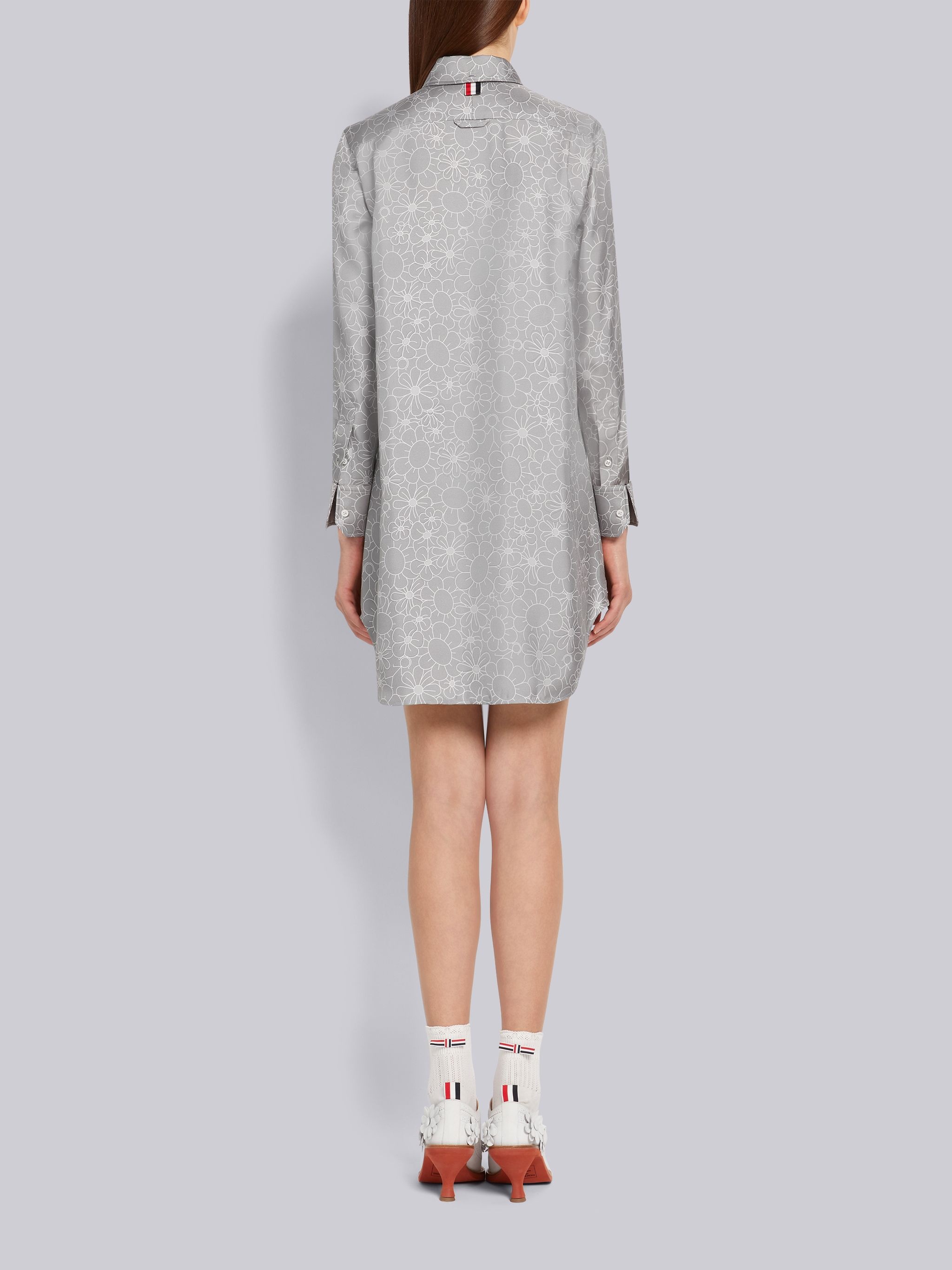 Medium Grey Floral Toile Printed Silk Point Collar Thigh Length Shirtdress - 3