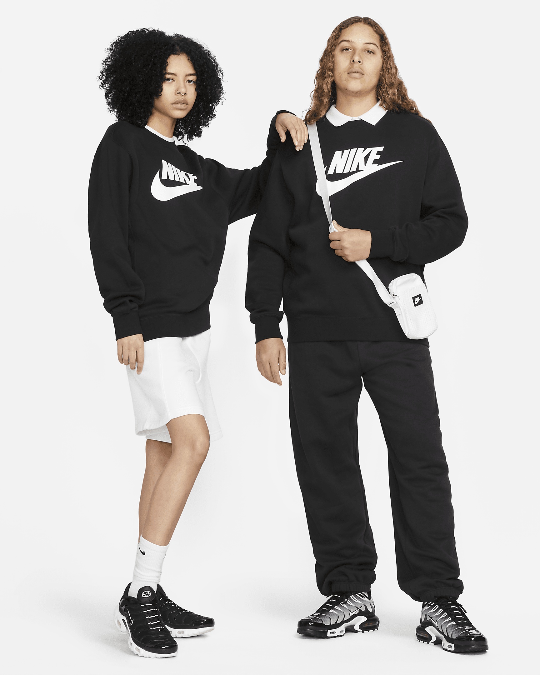 Nike Sportswear Club Fleece Men's Graphic Crew - 4