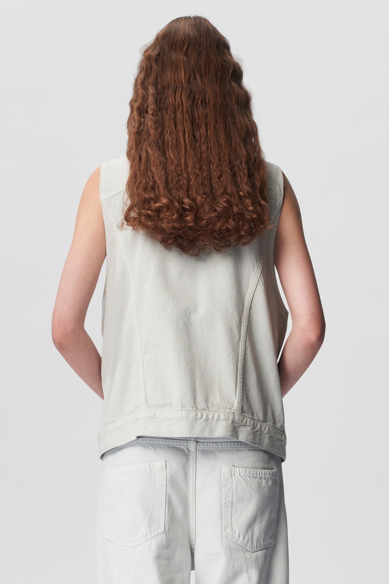 Juliette 5-Pockets High Comfort Sleeveless Jacket - 3
