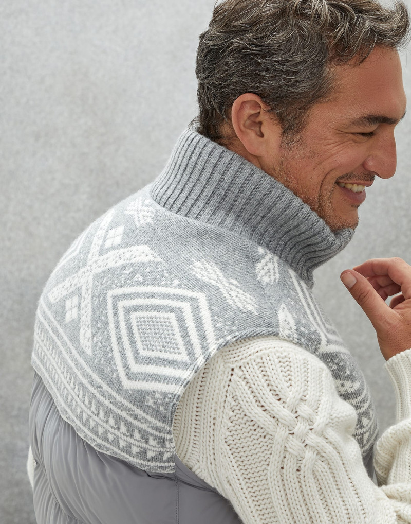 Bonded nylon paneled down vest with jacquard knit shoulders 3