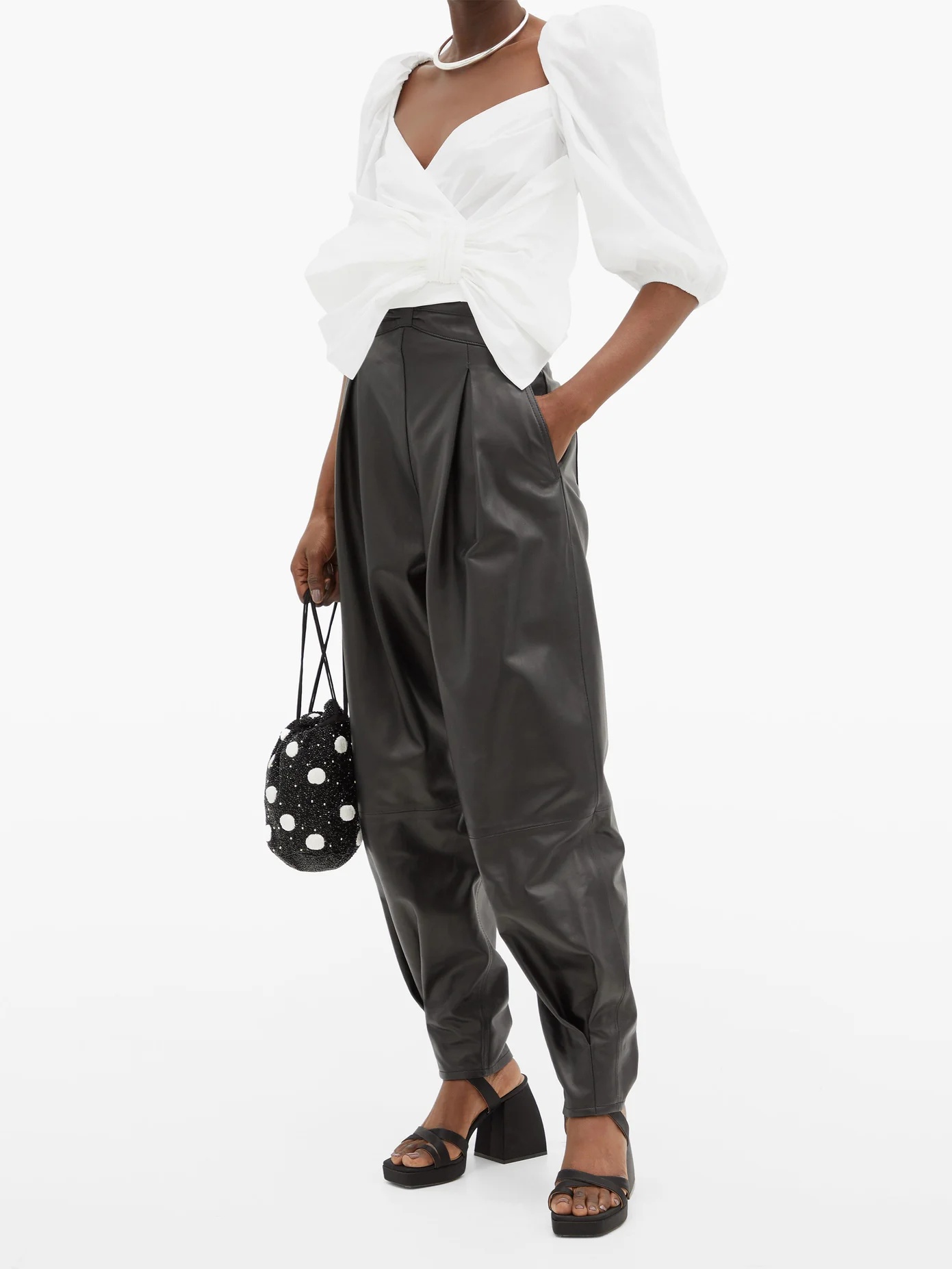 Cummerbund-waist pleated leather trousers - 2