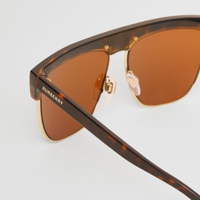 Burberry Square Frame Sunglasses outlook