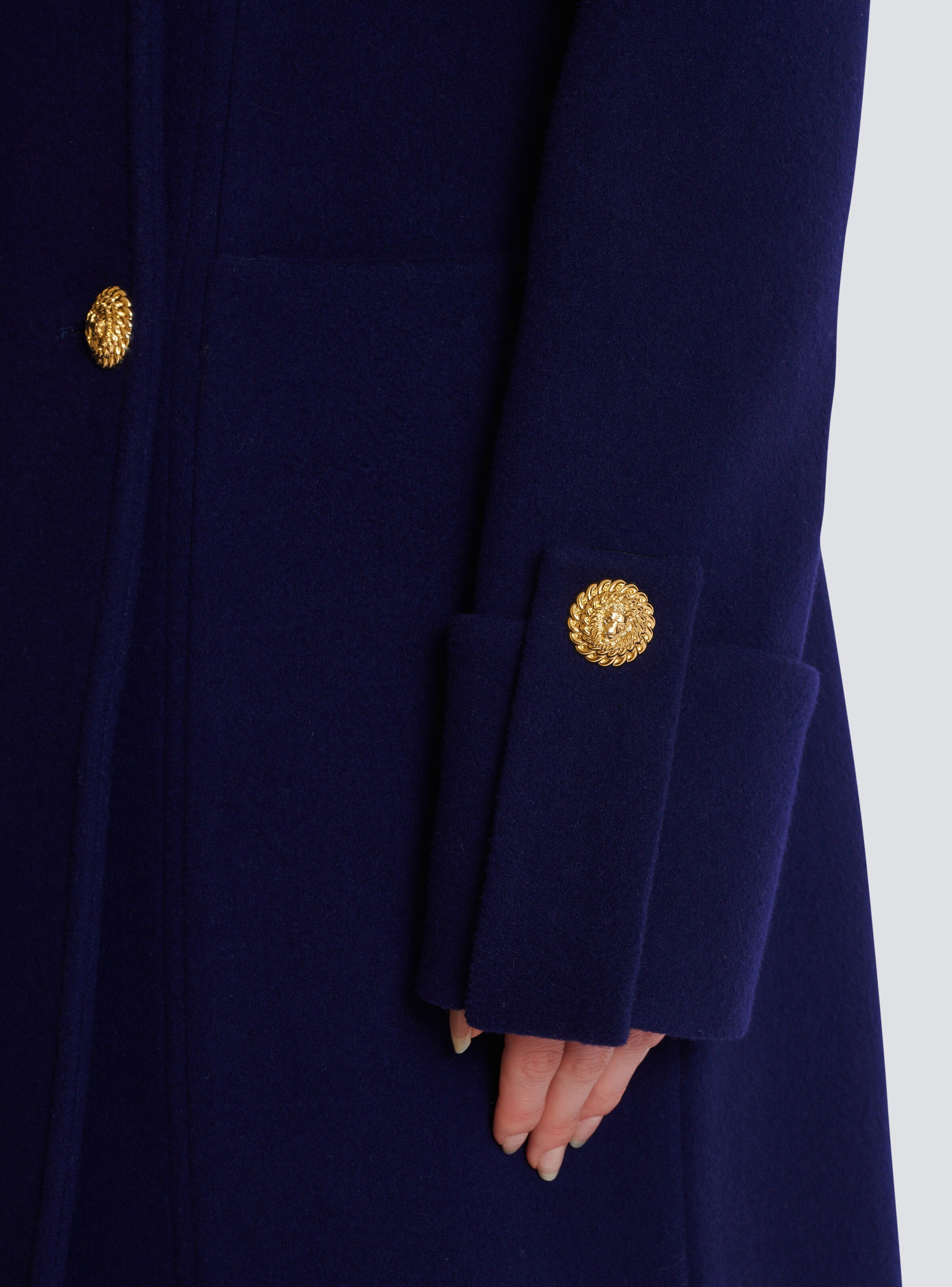 Wool and cashmere button-down trench coat - 8