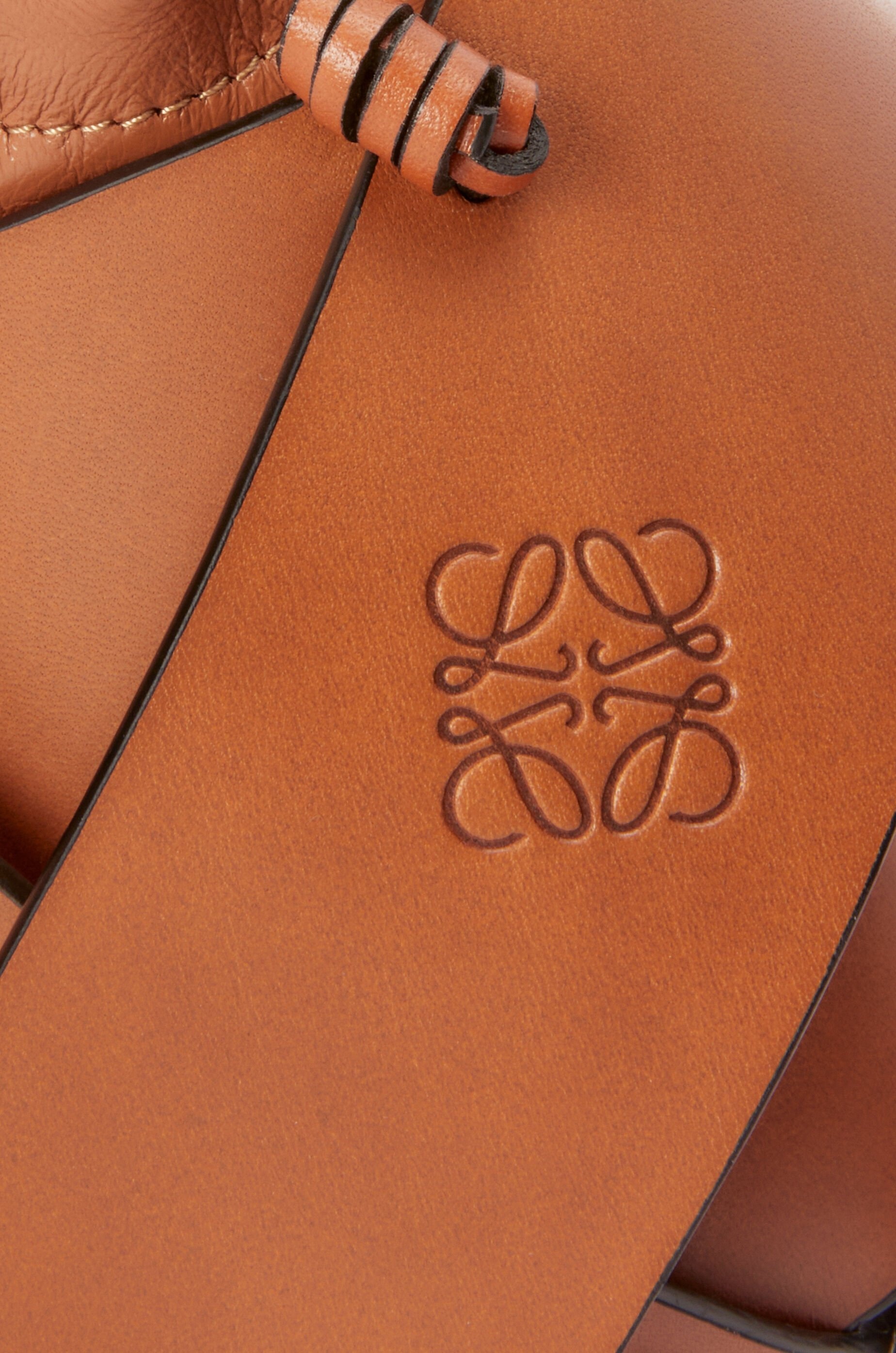Interlaced pocket in calfskin - 5
