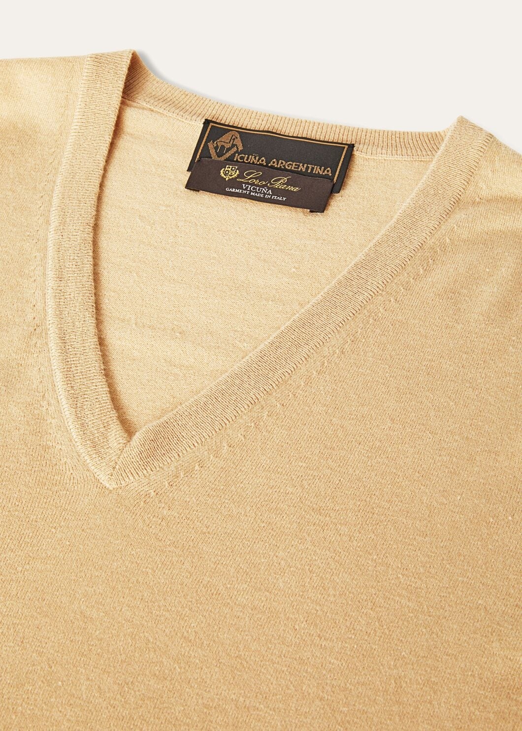 V-Neck - 7