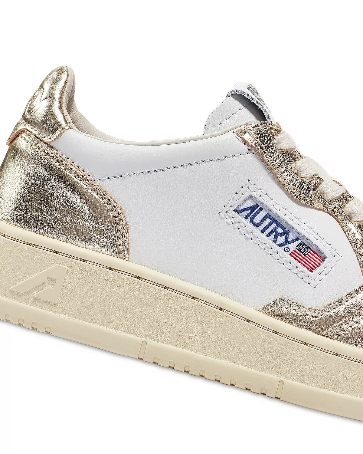 Women's Medalist Low Top Sneakers - 5